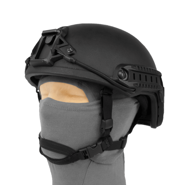 Puppenkopf mit FAST-Helm - Ansicht schraeg