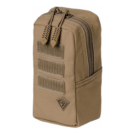 Ein Foto von einer TILO™ Pouch MOLLE in der Farbe Coyote